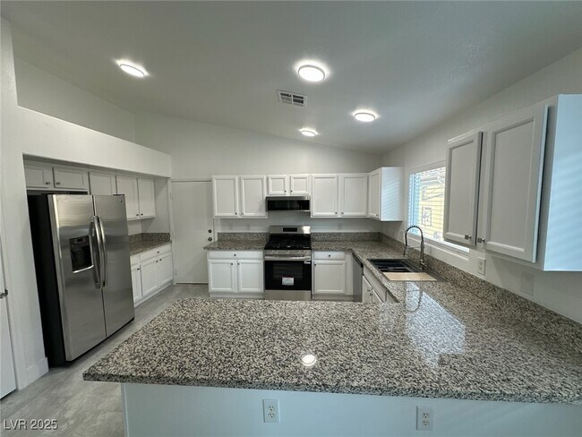 Building Photo - 3507 Pointe Vedra Ct
