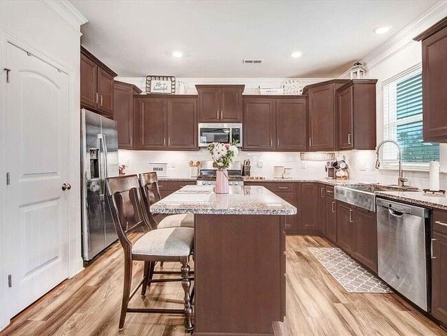 Building Photo - Build Equity While Leasing - Lease and Own from Day One!