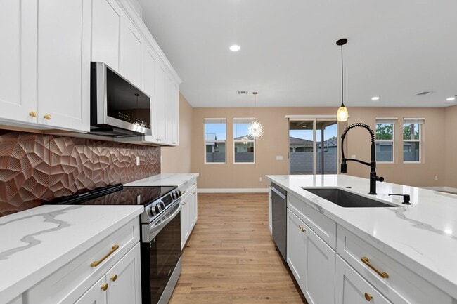 Building Photo - NO HOA! 2024 Build w/ RV Gate, Quartz Kitchen & 4 Spacious Bedrooms
