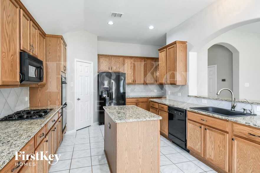 Building Photo - 403 Canadian Trail