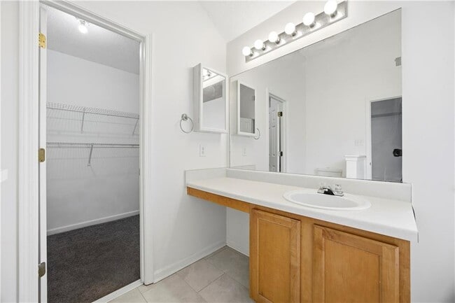 Building Photo - 3453 Cameo Ct