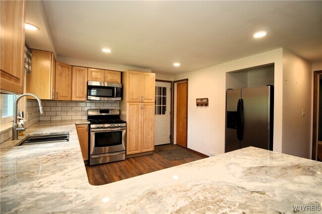 Building Photo - 8709 Nottingham Terrace