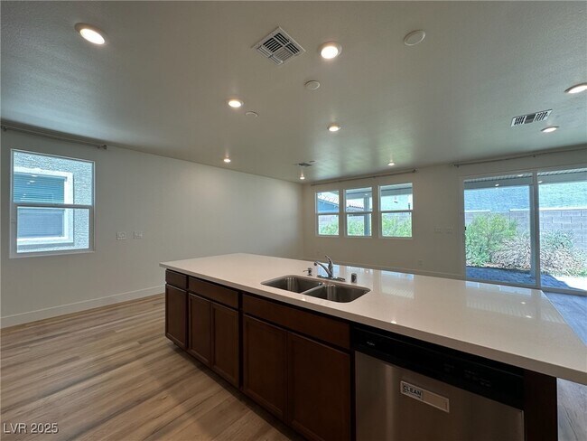 Building Photo - 6988 Sylmar Ave