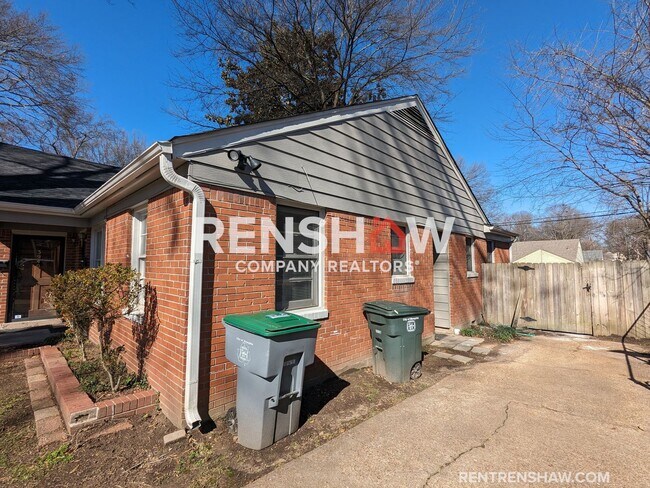Building Photo - Duplex unit in Desirable Hedgemoor Neighbo...