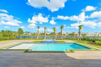 Building Photo - 9237 Crestview Cir