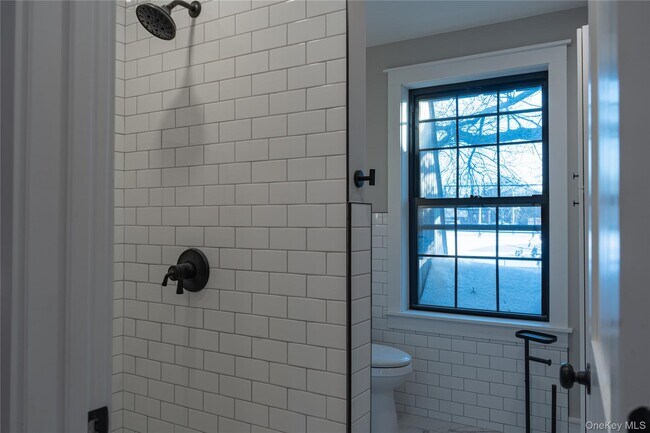 Building Photo - 85 Cannon St