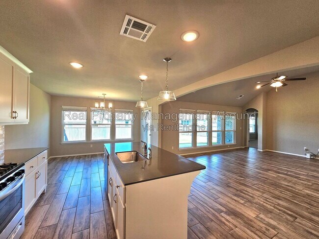 Building Photo - 3706 S 13th Pl