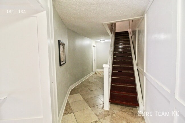 Building Photo - 4328 Roanoke Pkwy