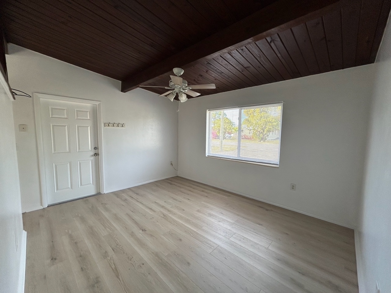 Living Room - 304 South Rd