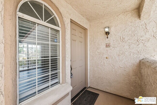 Building Photo - 505 S Farrell Dr