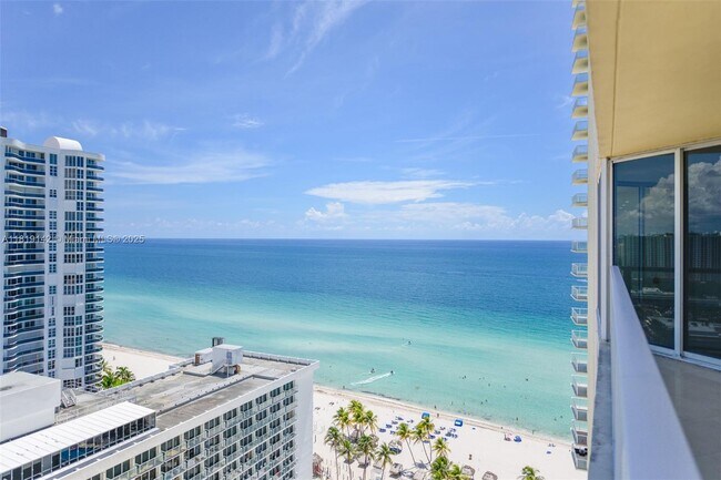 Building Photo - 16699 Collins Ave