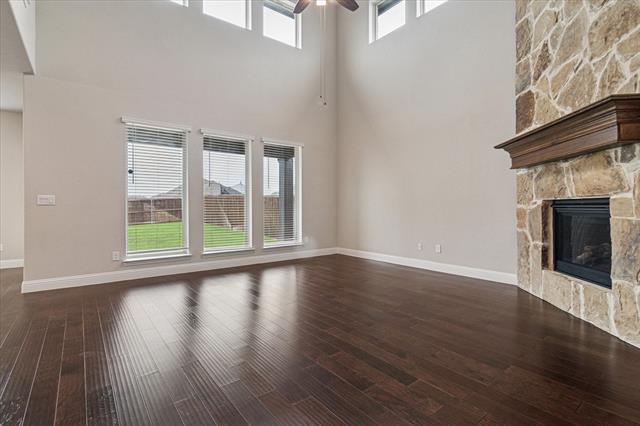 Building Photo - 1702 Veneto Dr
