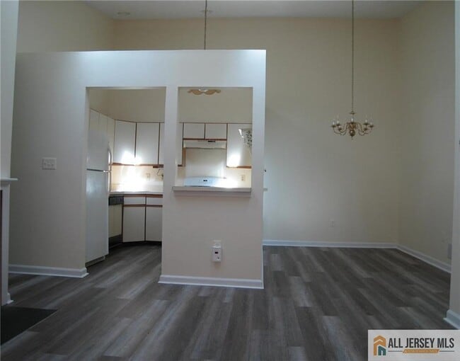 Building Photo - 152 Darwin Ln