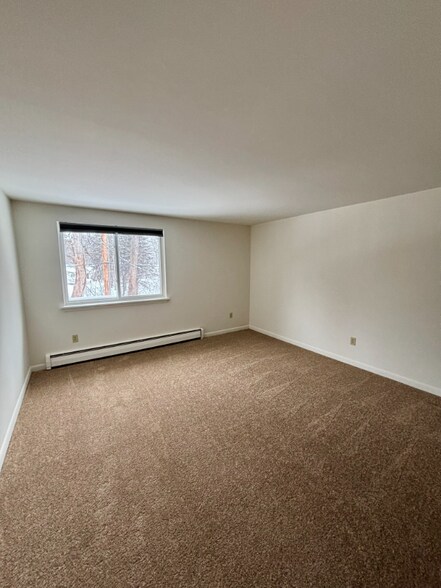 Building Photo - 110 Losson Rd