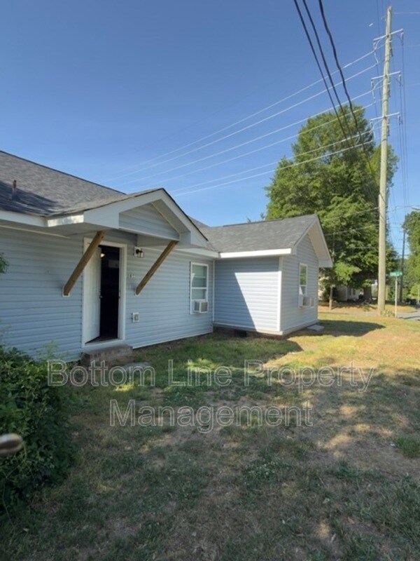 Building Photo - 161 Cannon Ave NW
