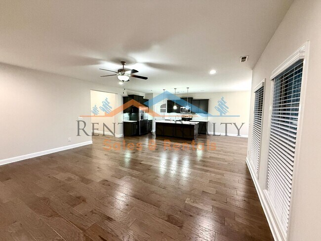 Building Photo - ? Beautiful Executive Home with 3-Car Garage + Incredible Outdoor Living ?