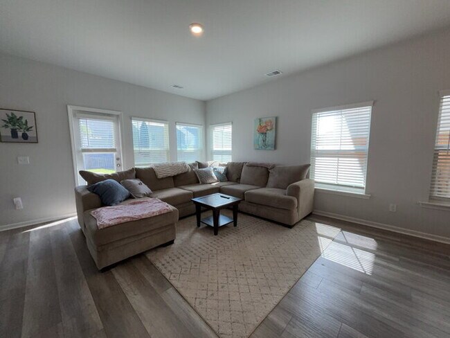 Building Photo - 135 Wood Sage Run