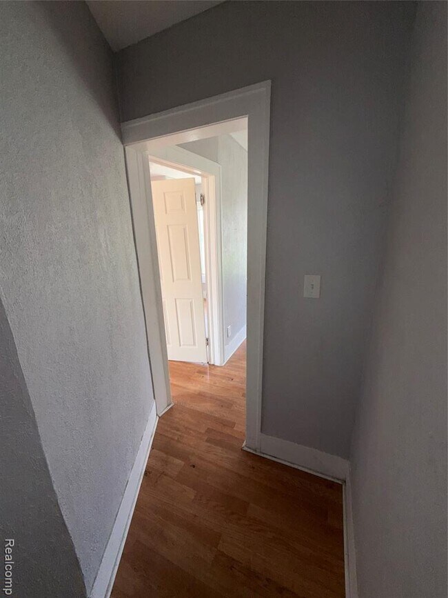 Building Photo - 2174 Springle St