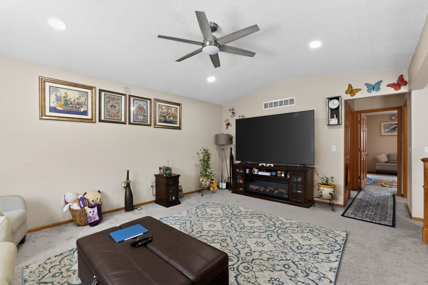 Building Photo - 595 Mercury Cir