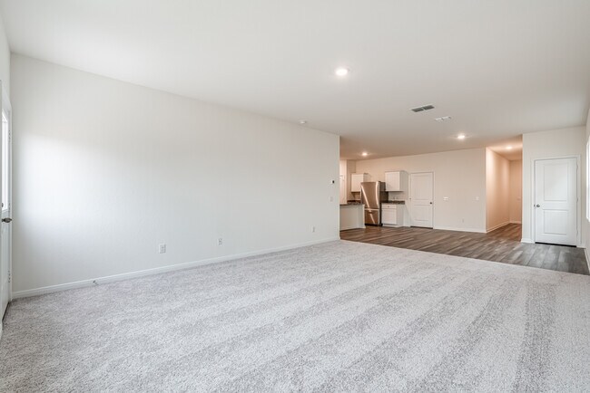 Building Photo - 14722 Maple Ter