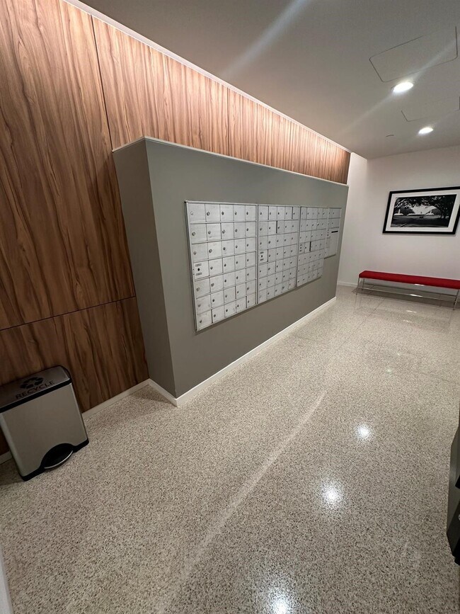 Building Photo - 3600 Montrose Blvd