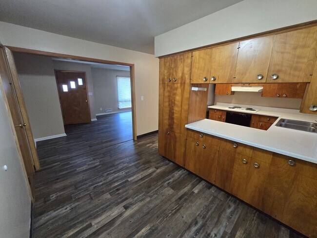 Building Photo - Remodeled 3-4 Br, 2 Bath Ranch style home, fenced in yard, garage, patio, full basement