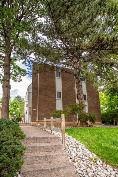 Building Photo - 845 20th St