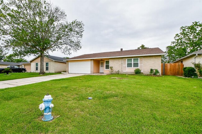 Building Photo - 2430 Ridge Hollow Dr