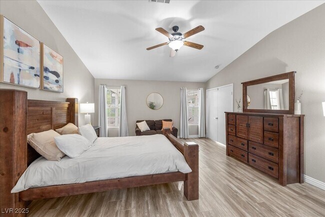 Building Photo - 5133 Future Dr