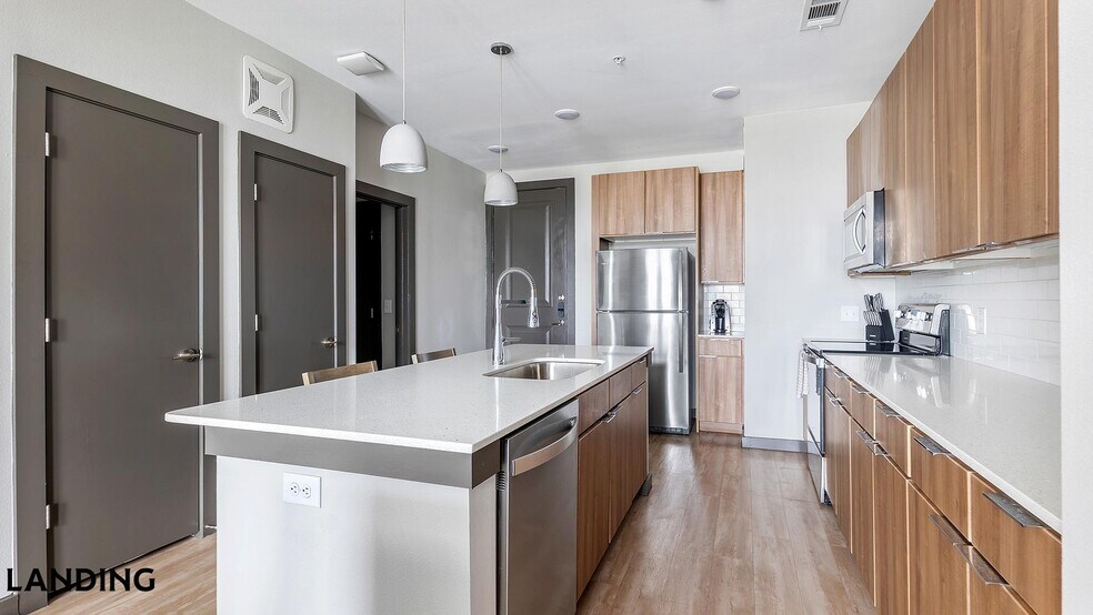 Building Photo - 3875 Burnham