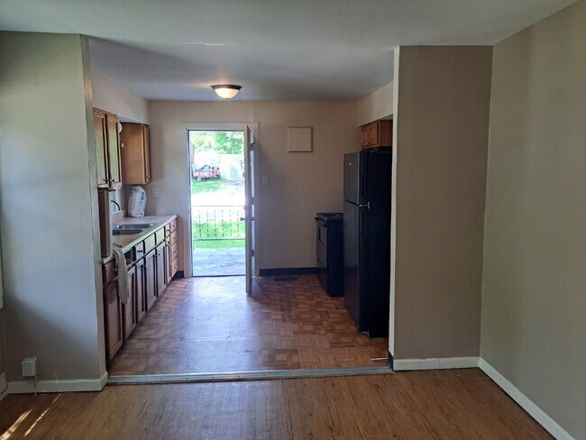 Building Photo - 10196 Winkler Dr