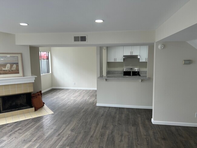 Primary Photo - 1109 Tivoli Ln