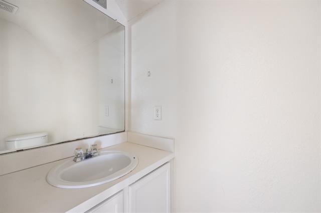 Building Photo - 211 Prentice Dr