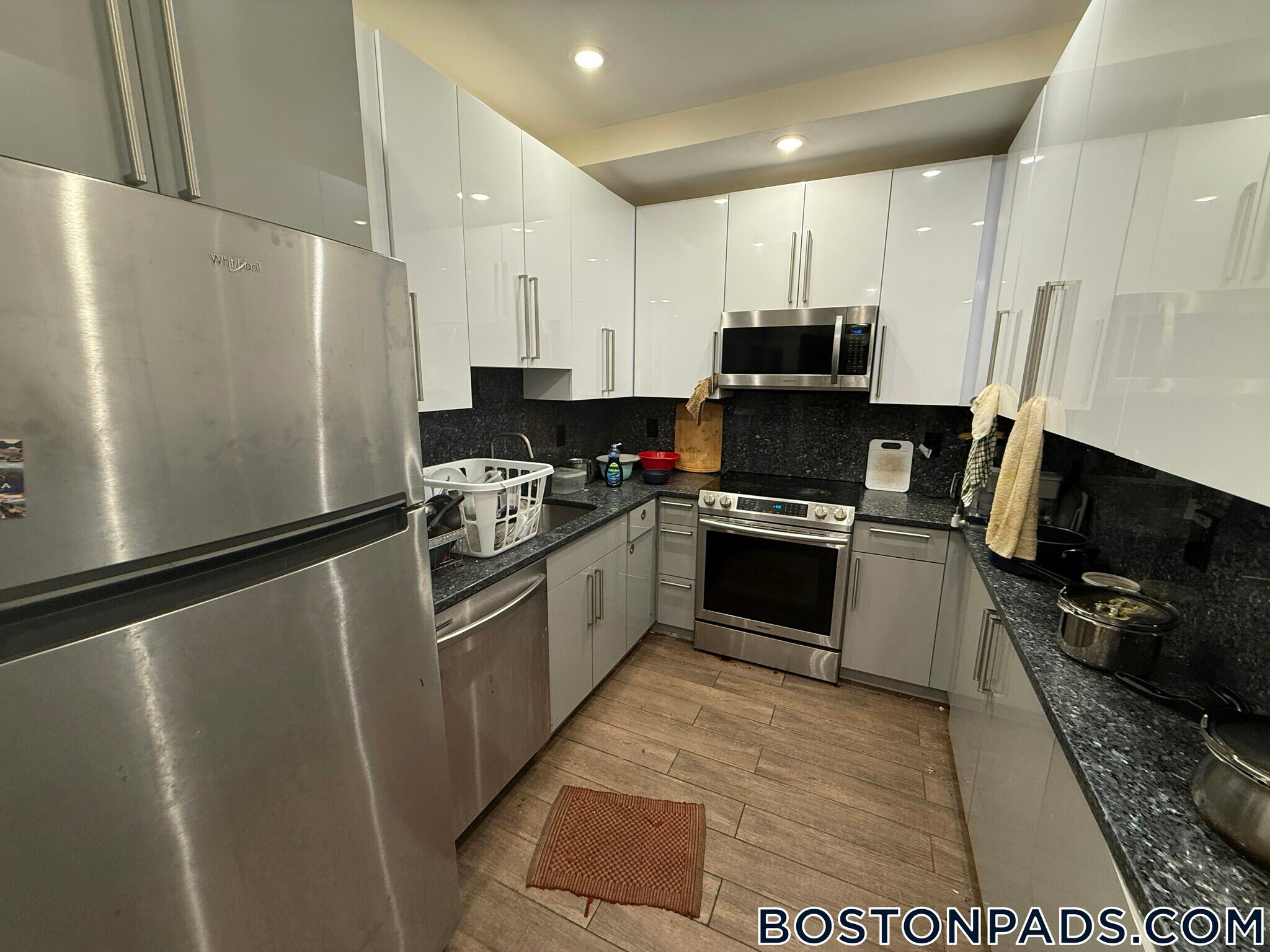 Building Photo - 1616 Beacon St
