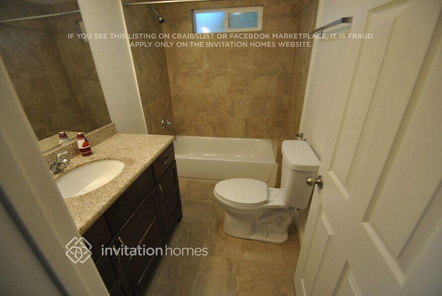 Building Photo - 1401 8th St