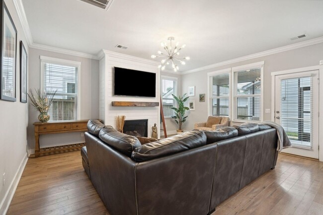 Building Photo - Impressive home in Oakfield loaded with up...