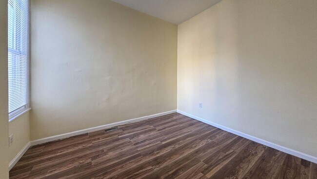 Building Photo - Renovated 3BR/1.5BA North Philly Home with Open Layout & Rear Yard