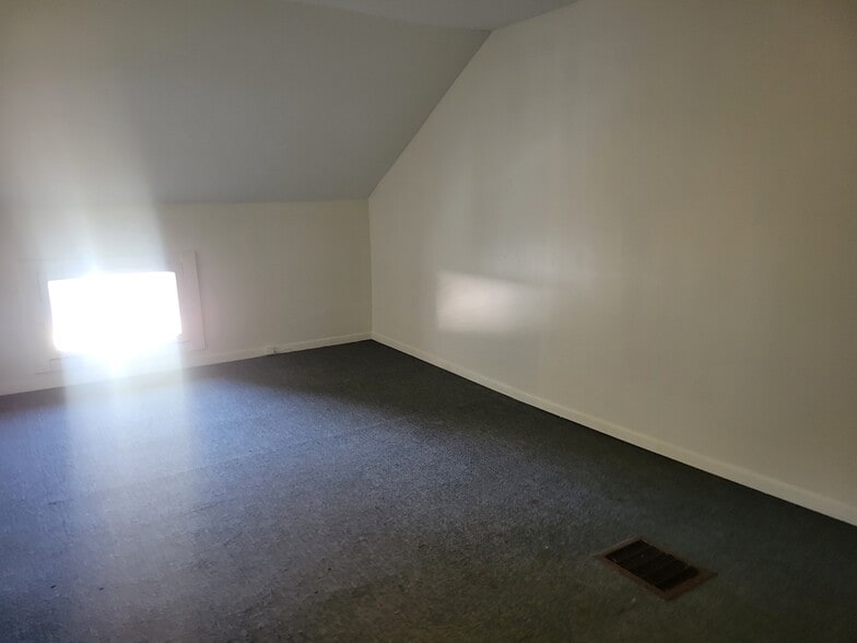 Building Photo - 59 Pearl St