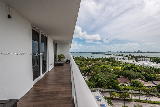 Building Photo - 4250 Biscayne Blvd