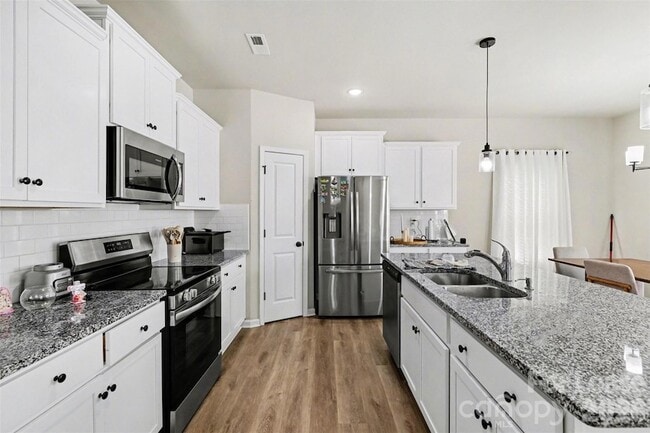 Building Photo - 9028 Stoney Waters Ct