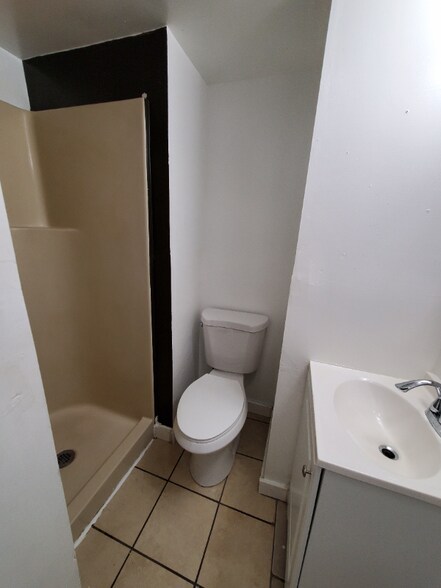 Building Photo - 70 Market St