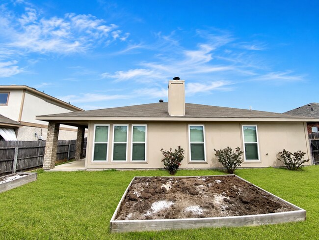 Building Photo - AVAILABLE JULY 15; APPLY AT OUR WEBSITE TODAY!!