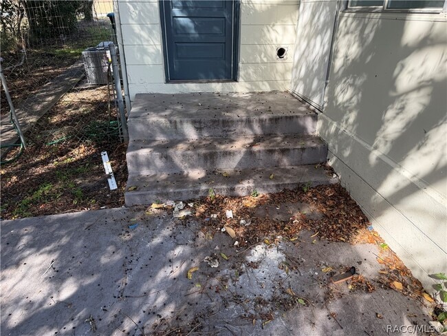 Building Photo - 7 N Jackson St