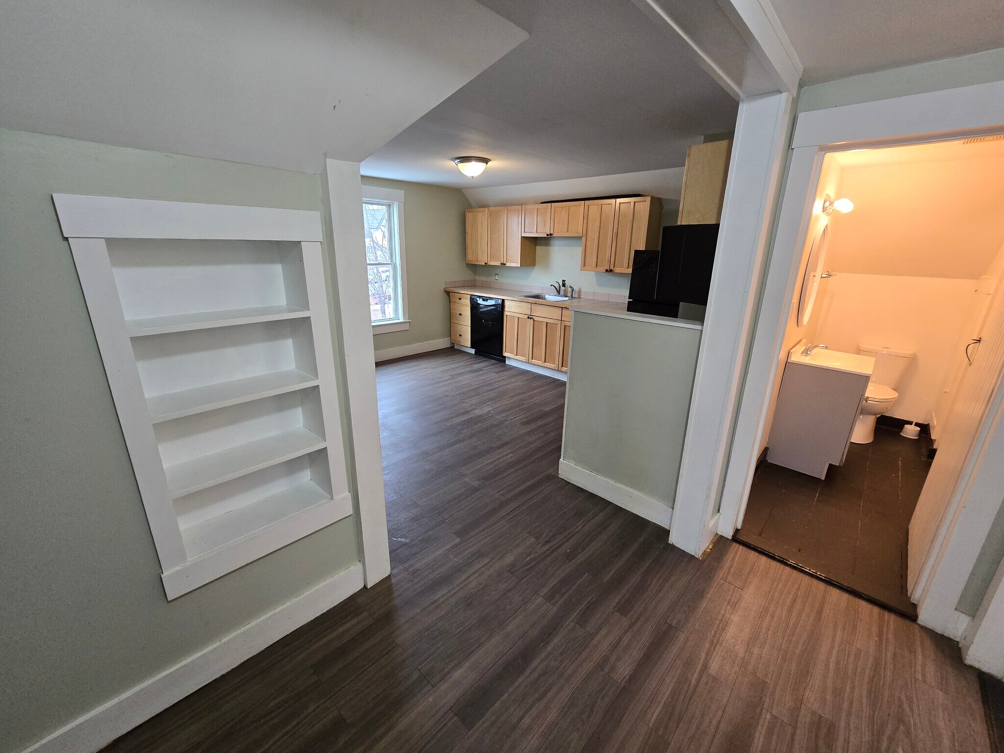 Building Photo - 6 Dixon St