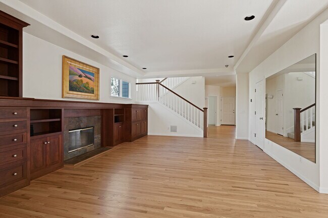 Building Photo - 8161 Ragle Pl