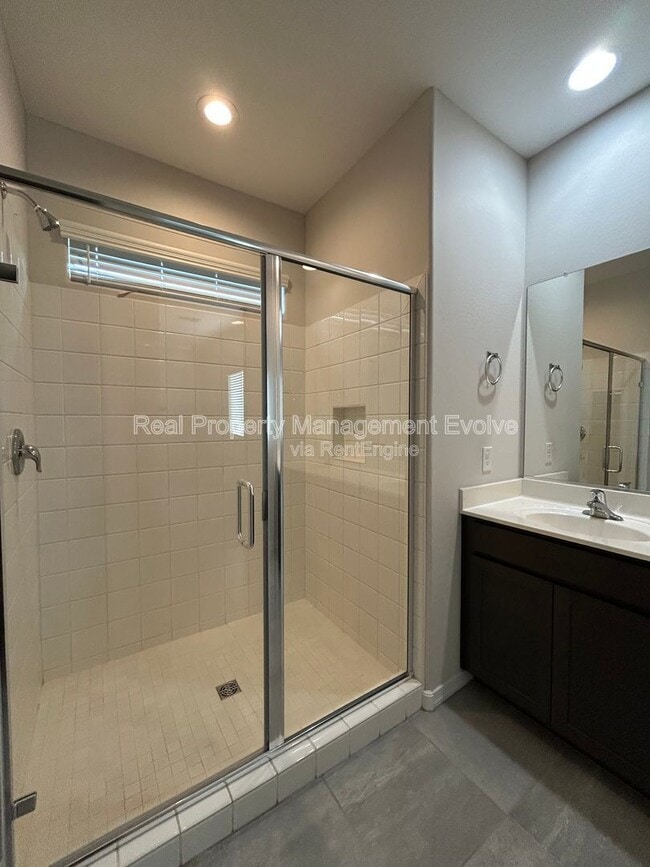 Building Photo - 17655 W Pueblo Ave