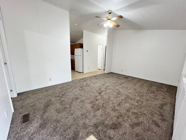 Building Photo - 7826 E Juanita Ave