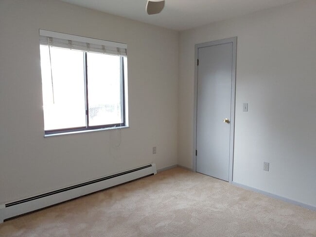 Building Photo - BEAUTIFUL 2 Bed 2 Bath Condo in Aspen Grove North Boulder