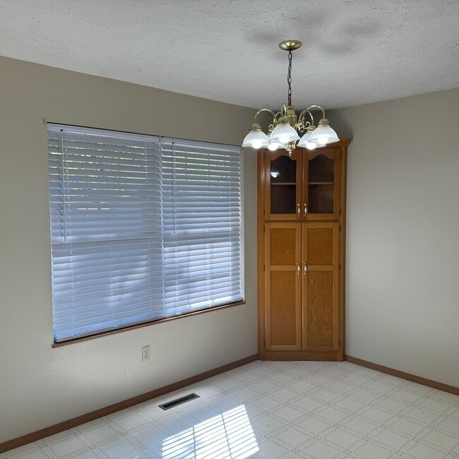 Building Photo - Beautiful 3 bedroom 2 Bathroom home in Wil...