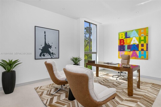 Building Photo - 503 Palm Dr